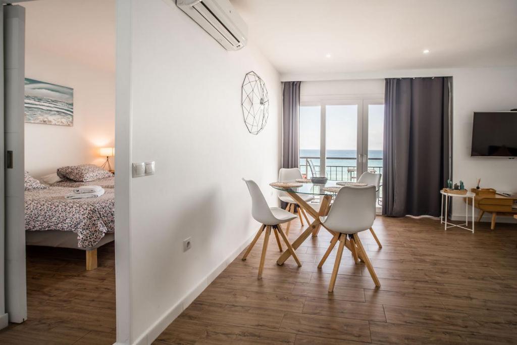 Апартаменты Beachfront Fuengirola Dreamin Экстерьер фото